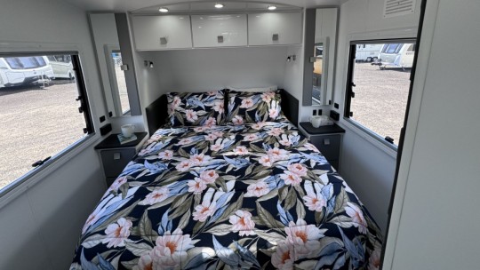 NEW HILLTOP THREDBO CARAVAN 23FT